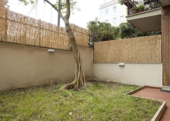 Garden House Holidays Apartment Rom